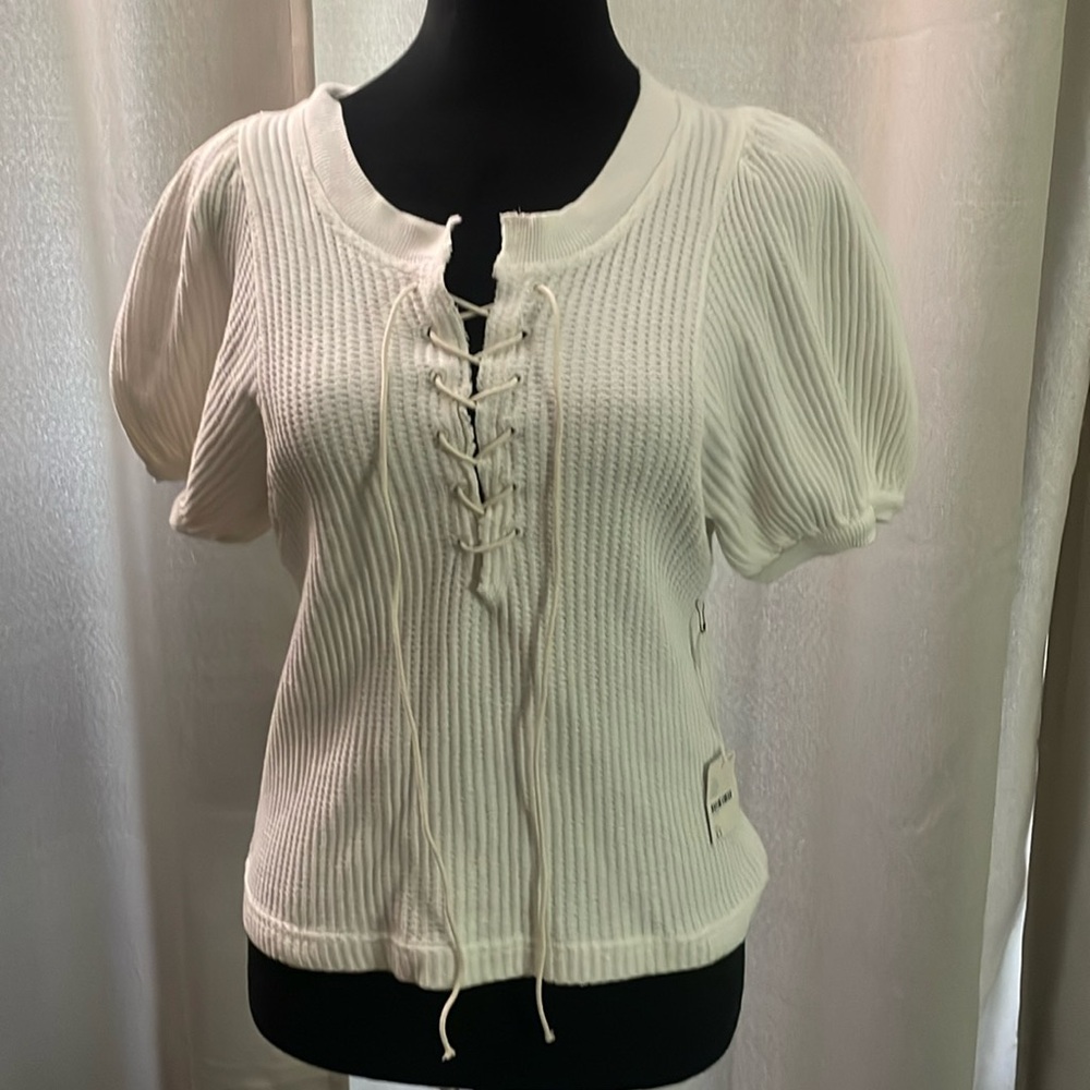 Free People NWT Cream front lace shirt, size XS.